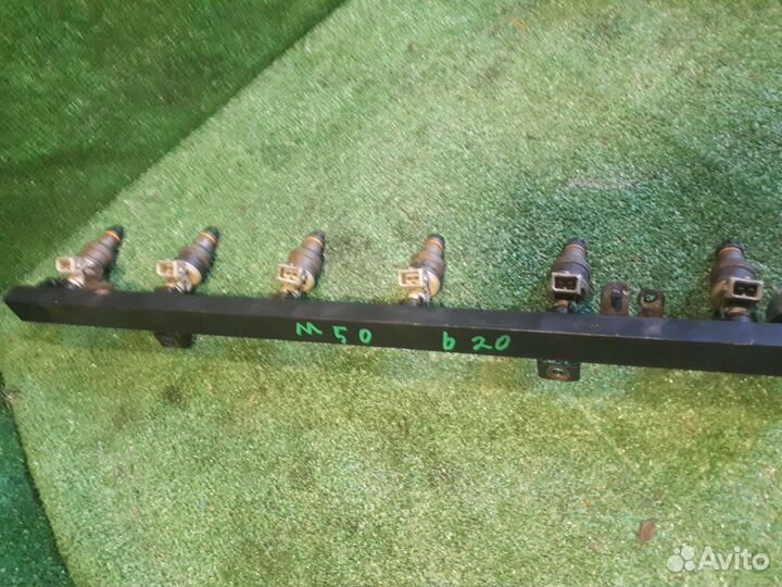 Топливная рампа (форсунки) м50б20