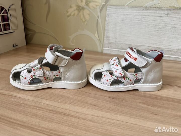Сандалии для девочки bottilini 24
