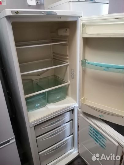 Холодильник бу Stinol