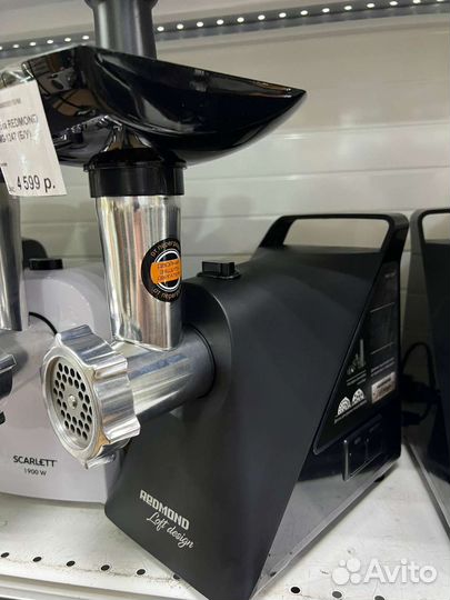 Мясорубка электрическая redmond