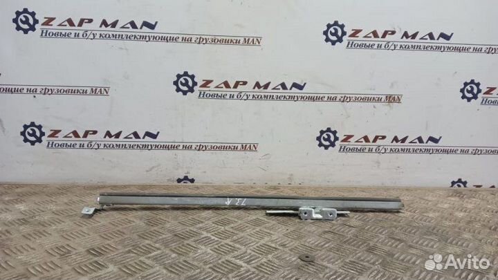 Направляющая стекла двери Man Tgl