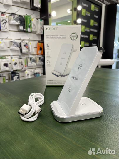 Держатель с беспроводной зарядкой Acefast E15