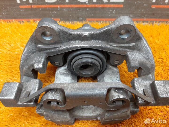 Суппорт задний правый Mercedes-Benz E-Class W212