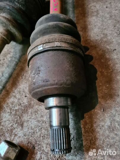 Привод левый Hyundai Santa Fe Classic 2.7