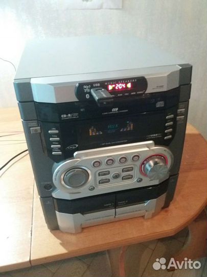 Музыкальный центр