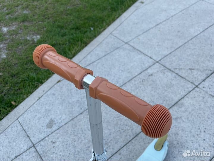 Самокат детский трехколесный