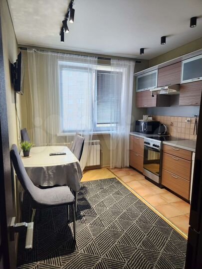 3-к. квартира, 65 м², 9/9 эт.