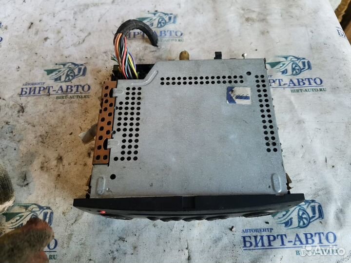 Магнитола Renault Scenic II (2003—2006)