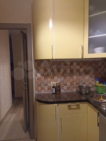 2-к. квартира, 42 м², 3/3 эт.