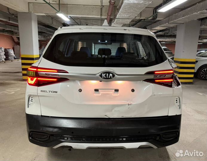 Kia Seltos 2.0 CVT, 2020, битый, 71 152 км