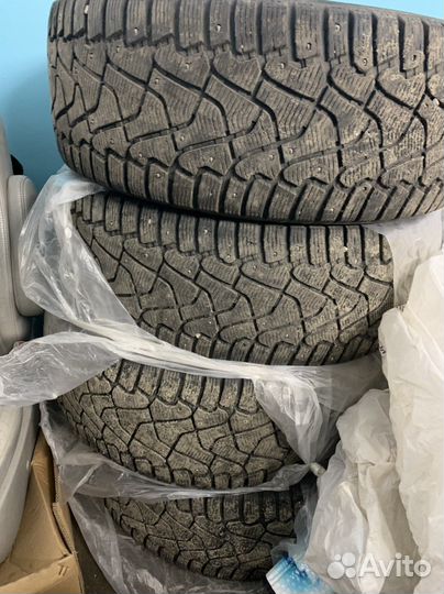 Pirelli Ice Zero 265/65 R17