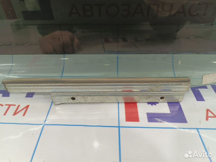 Стекло двери задней левой Suzuki SX4 84546-79J00