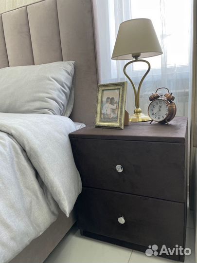 Тумба прикроватная