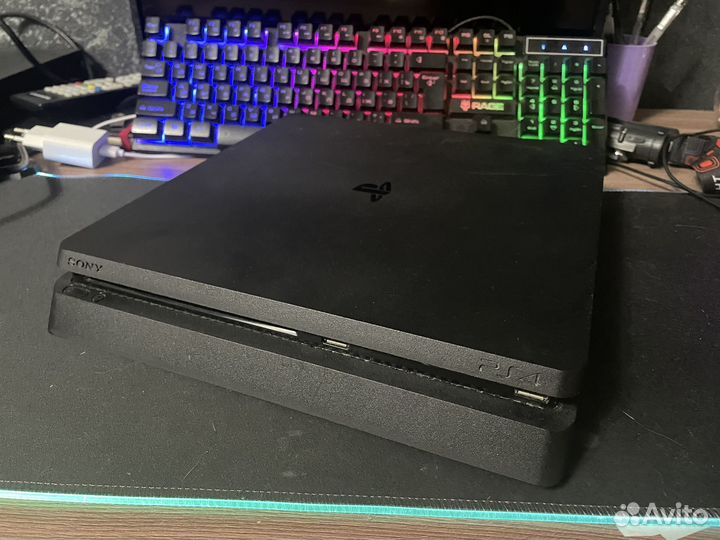 Sony PS4 slim