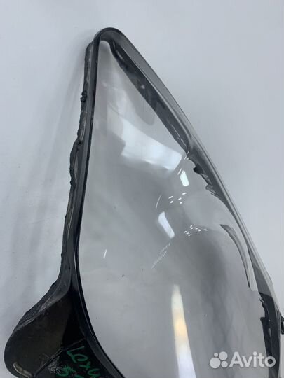 Lexus LX 570 стекло фары правое