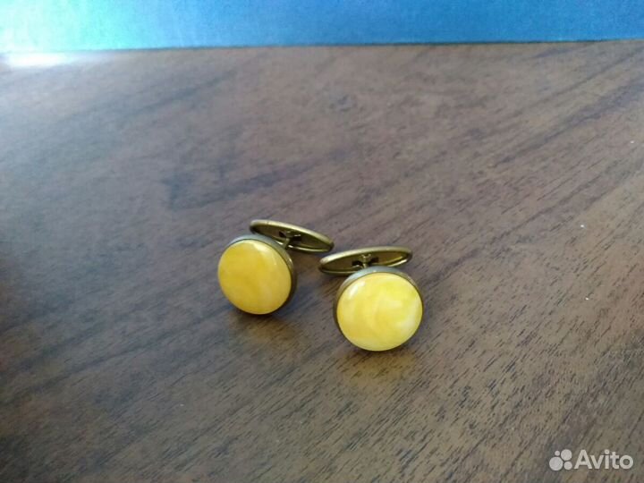 Запонки с янтарем, винтаж