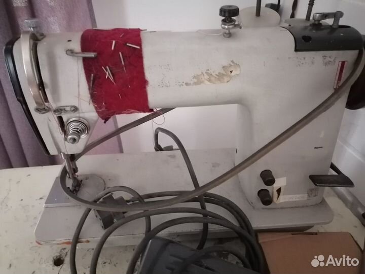 Швейная машина Алеся с электродвигателем и столом