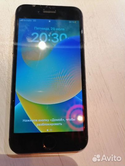 Телефон iPhone 8 64 gb