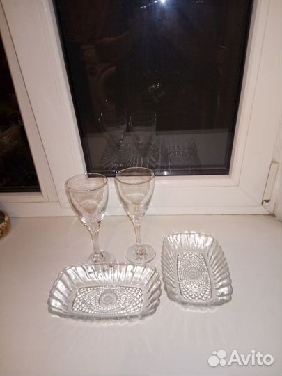 Бокалы, салатники, блюдо, конфетница