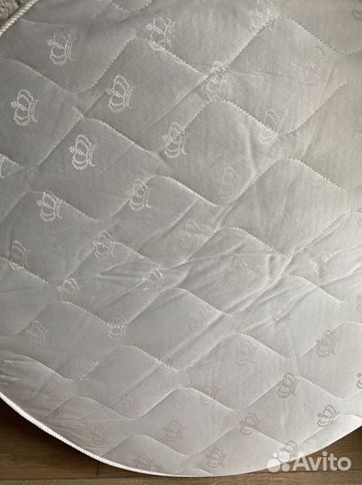 2 матраса в круглую и овальную кроватку