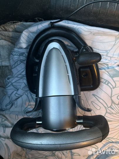 Игровой руль с педалями