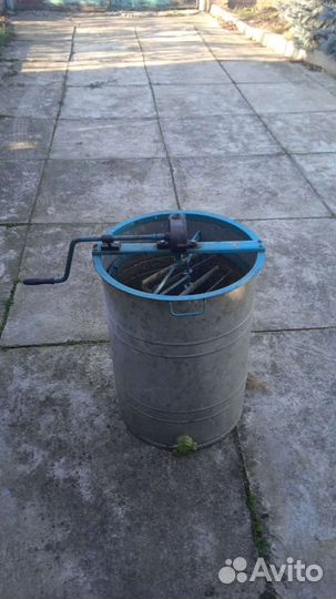 Медогонка бу 2-х рамочная