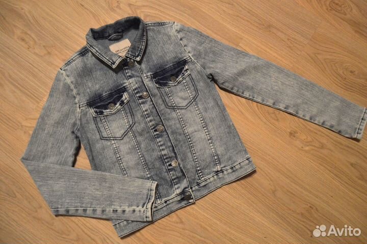 Джинсовая куртка на девочку 164см