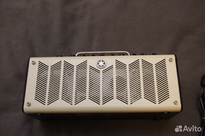 Гитарный комбо усилитель Yamaha THR10
