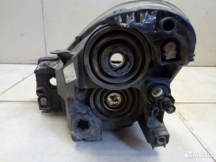 Фара правая Nissan Almera