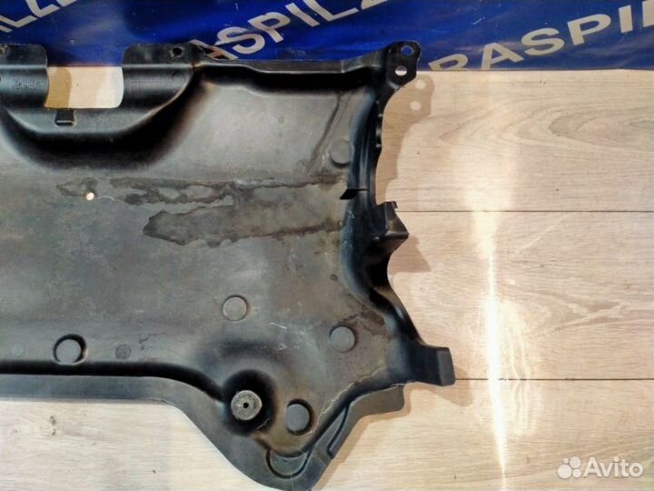 Защита двигателя Mercedes-Benz 212.036 E 250 212