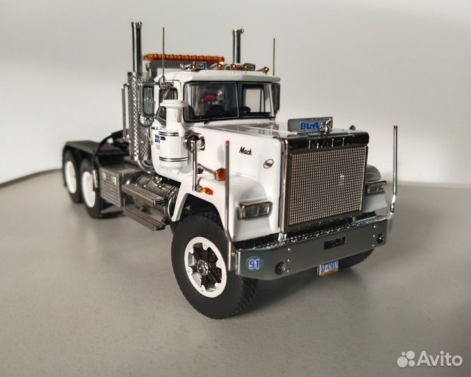 1/50 HHR Mack Superliner Brian Blair 1из75 не WSI