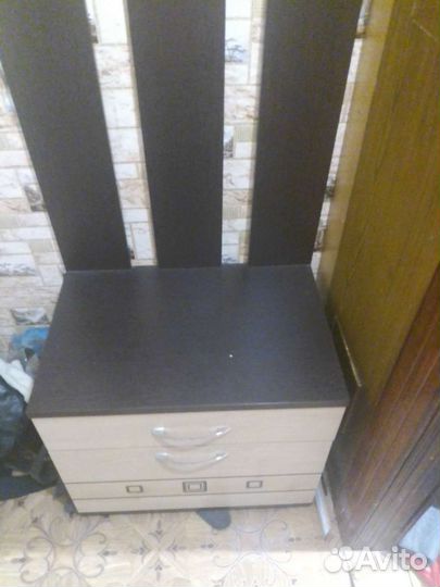 Вешалка в прихожую с зеркалом