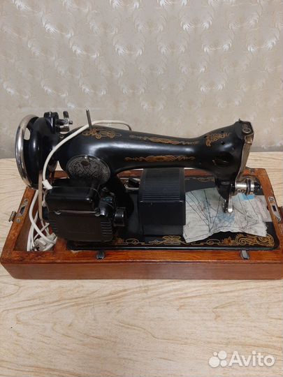 Швейная машина Подольск с электроприводом