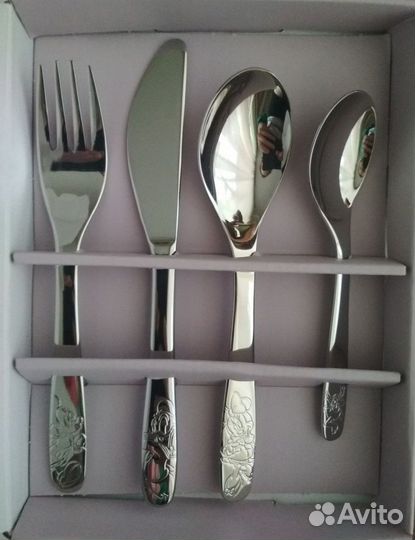 Новый набор столовых приборов