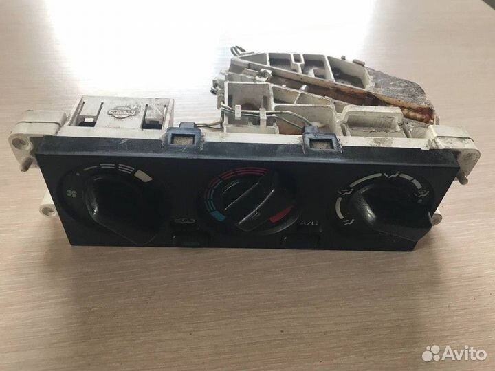Блок управления отопителем Nissan Almera