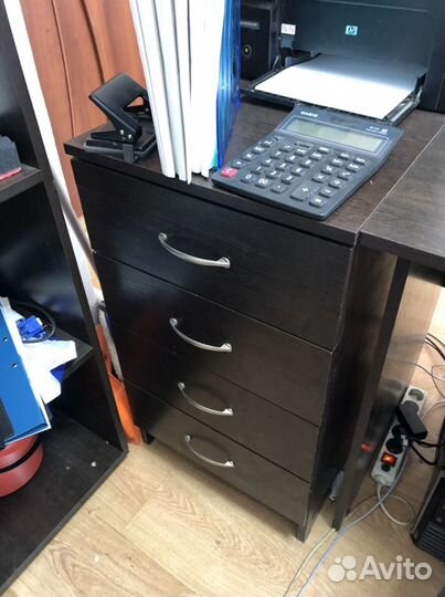 Продам офисную мебель и технику