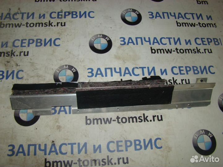 Кронштейн направляющей шторки багажника RH BMW X5