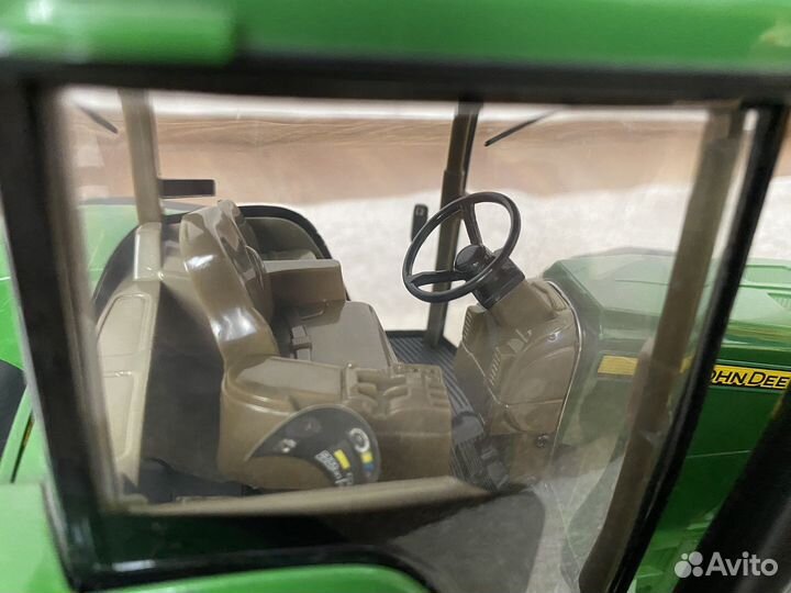 Модель трактор John Deere 8430