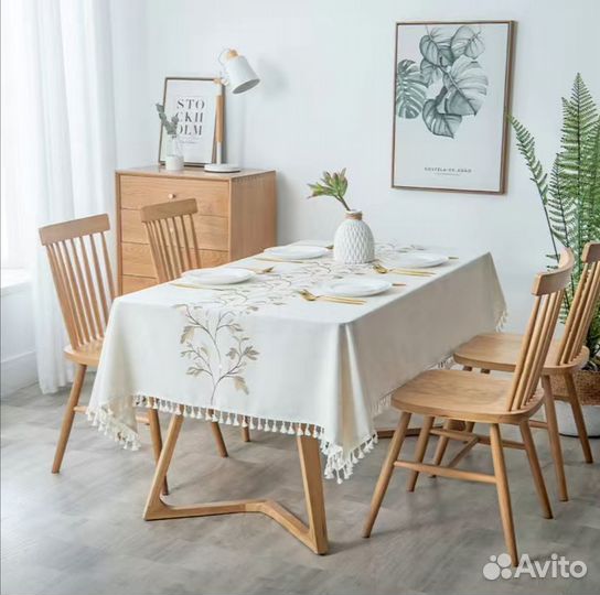 Скатерть льняная с вышивкой 140*240