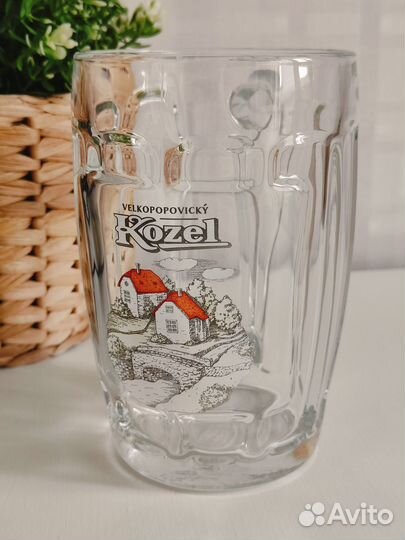 Бокалы, пивные кружки, стопки