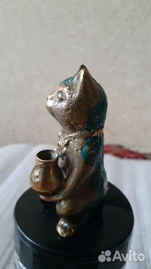 Статуэтки времен СССР и Индонезии. Бронза