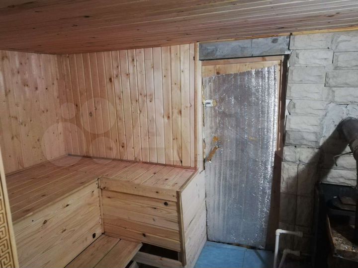 Дом 200 м² на участке 8 сот.