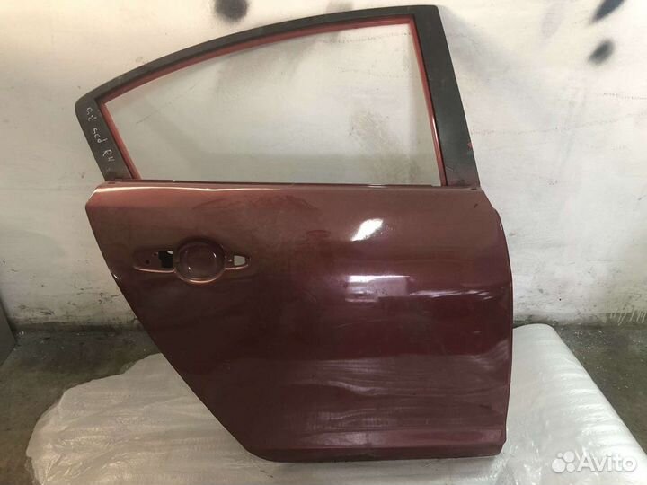 Дверь правая задняя mazda 3