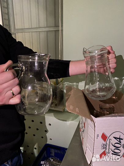 Бокалы кружки графины