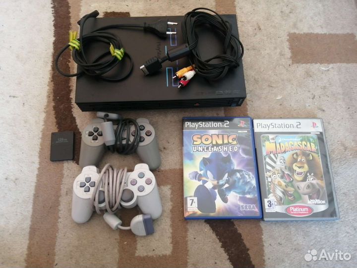 Sony PlayStation 2 (PS2)