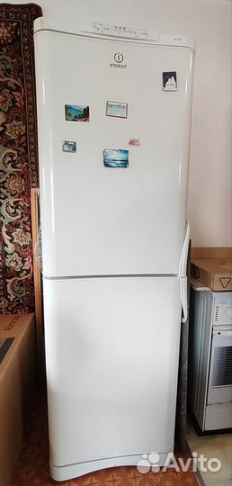 Холодильник бу indesit no frost