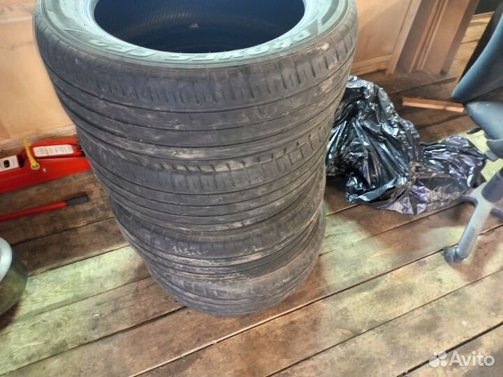 Toyo 310 215/55 R17 94