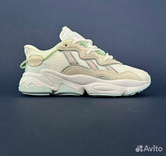 Кроссовки adidas ozweego женские