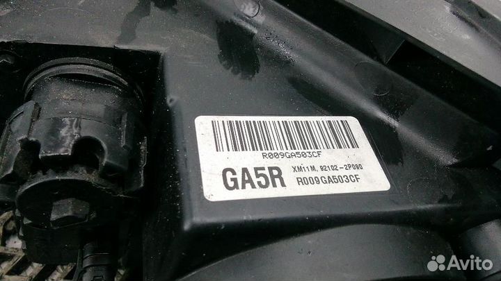 Фара правая Kia Sorento