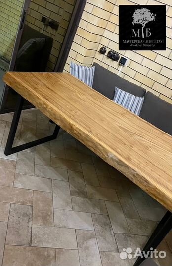 Стол из массива дерева